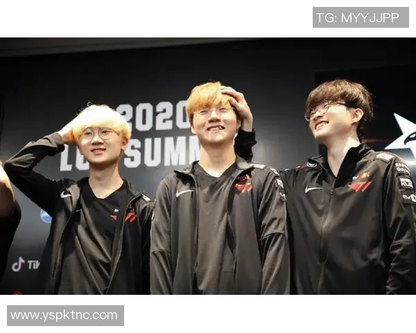 ZEMLVG与Eruption激战正酣谁能在电竞赛场上夺得胜利