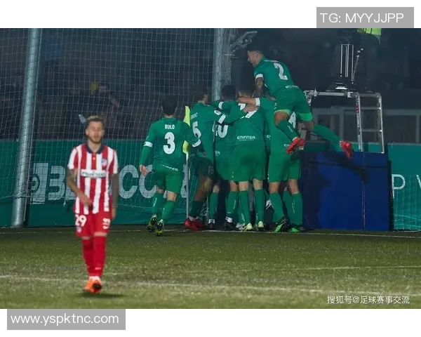 塞维利亚逆转战胜马德里竞技，勇夺国王杯四强席位